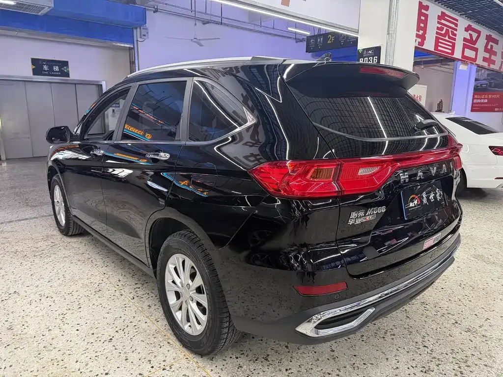 Haval M6 — фото 8