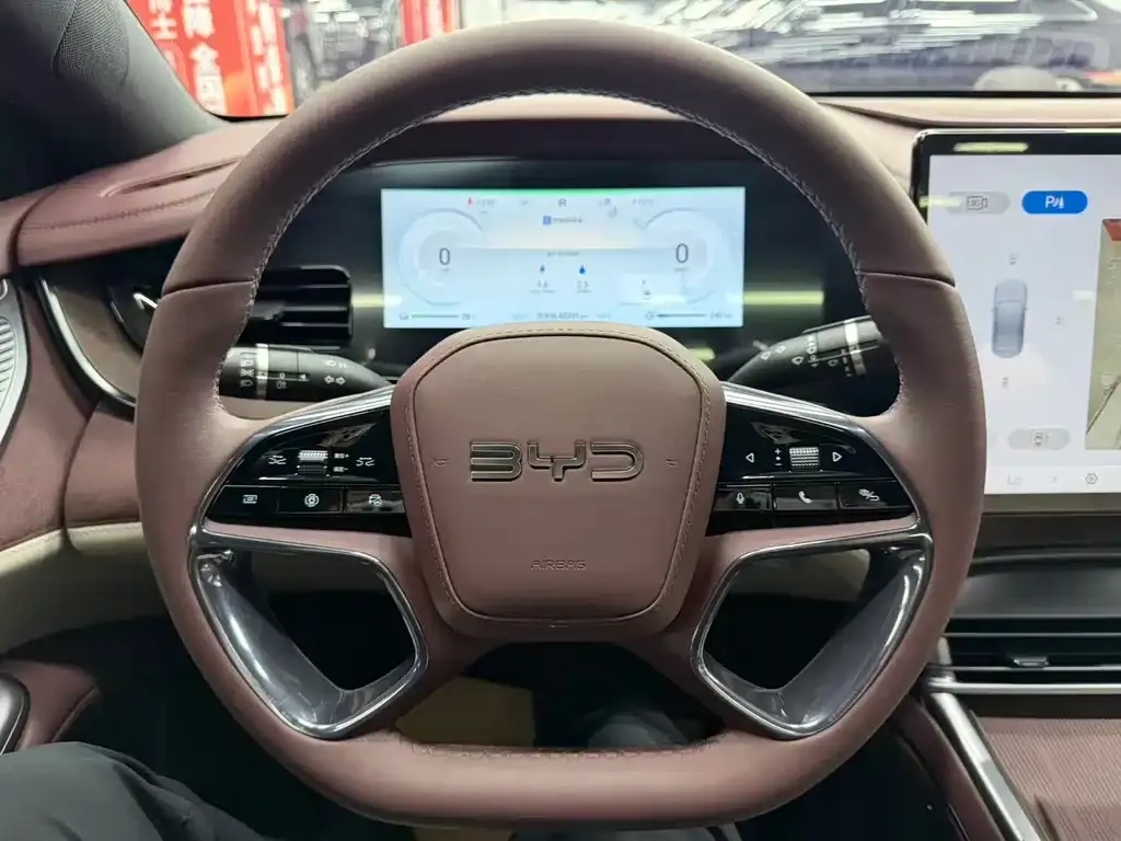 BYD Seal — фото 4