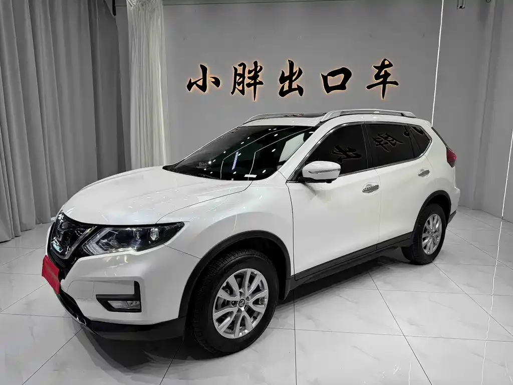 Nissan X-Trail — фото 1