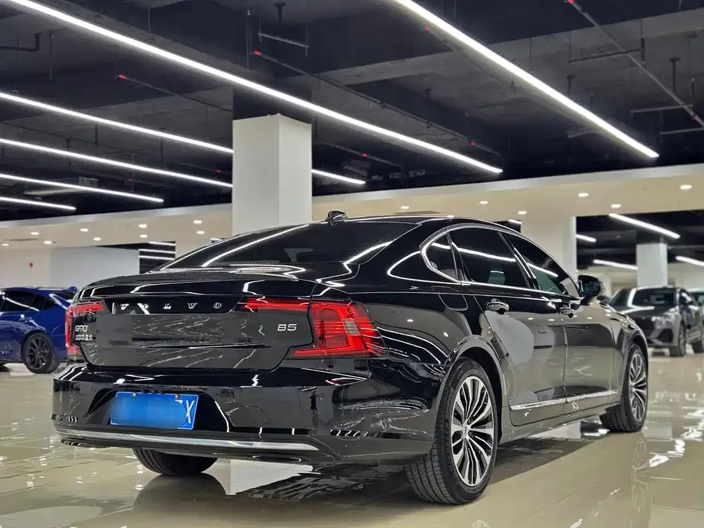 Volvo S90 — фото 6