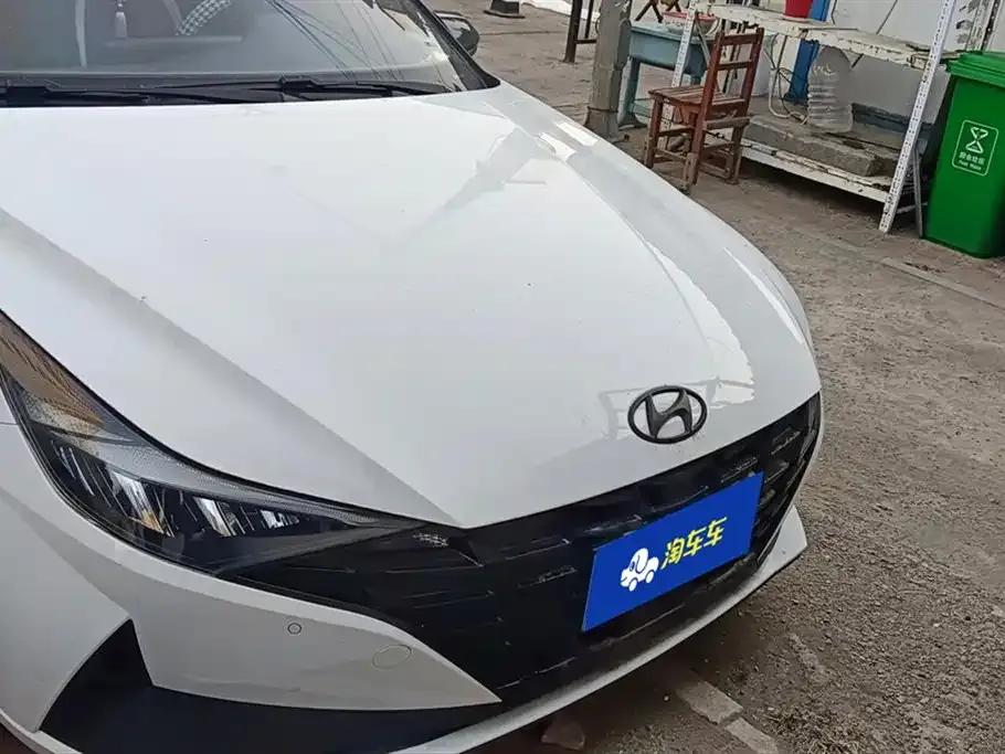 Hyundai Elantra — фото 10