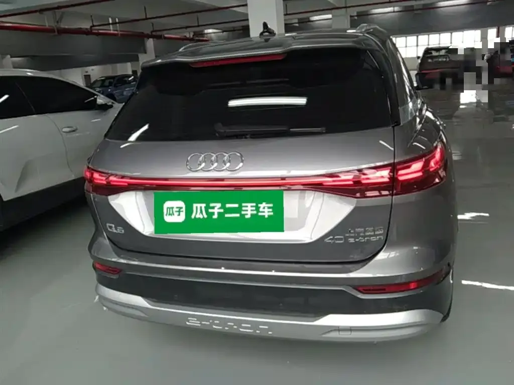Audi Q5 e-tron — фото 3