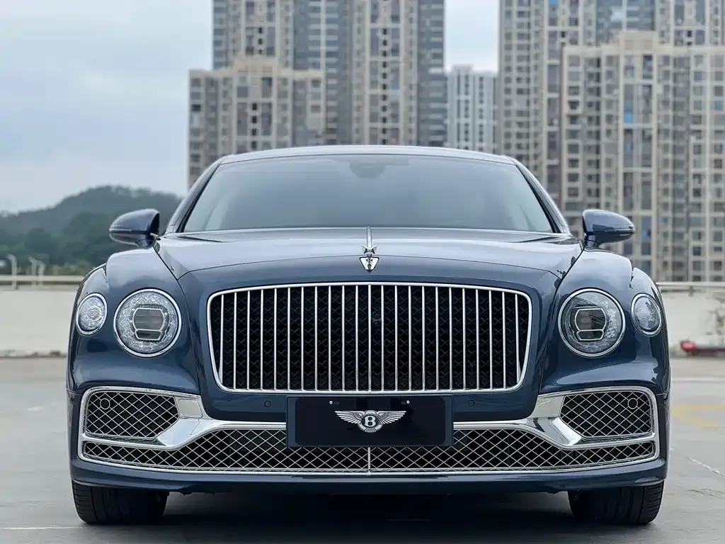 Bentley Flying Spur PHEV — фото 6