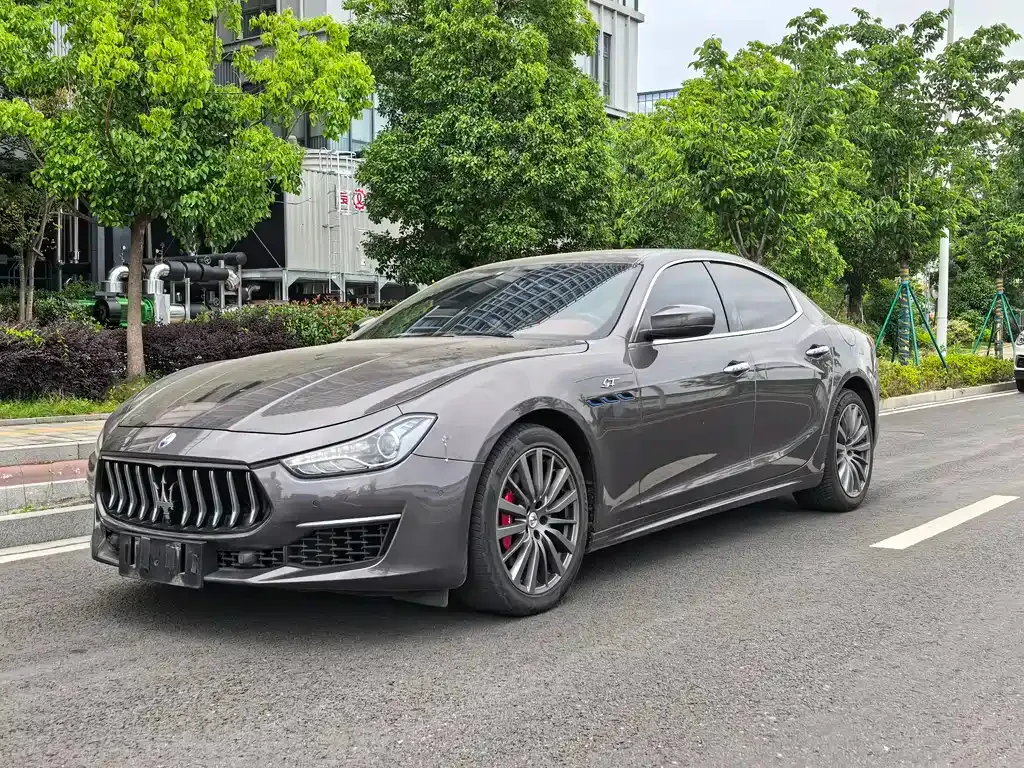 Maserati Ghibli — фото 1