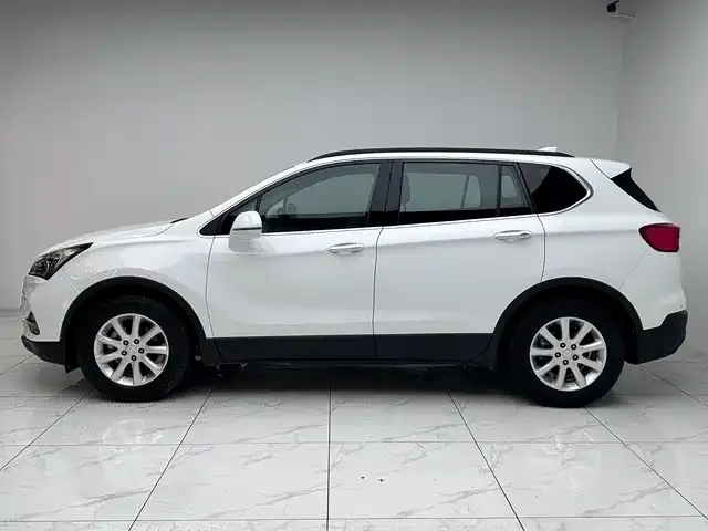 Buick Envision Plus — фото 4