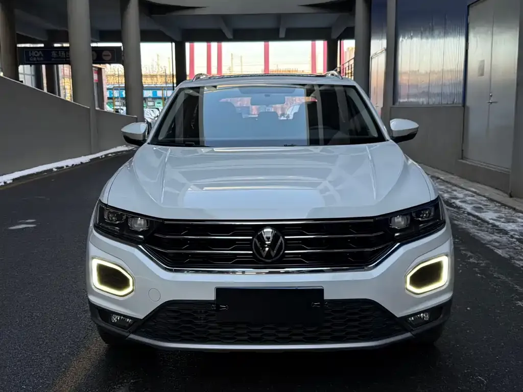 Volkswagen T-Roc — фото 5