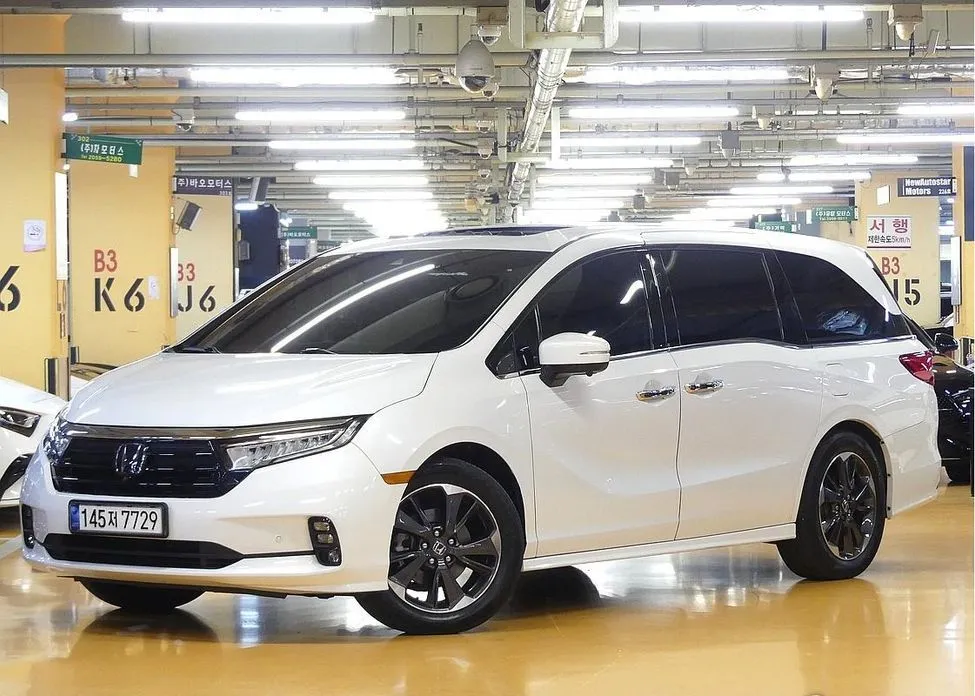 Honda Odyssey — фото 1