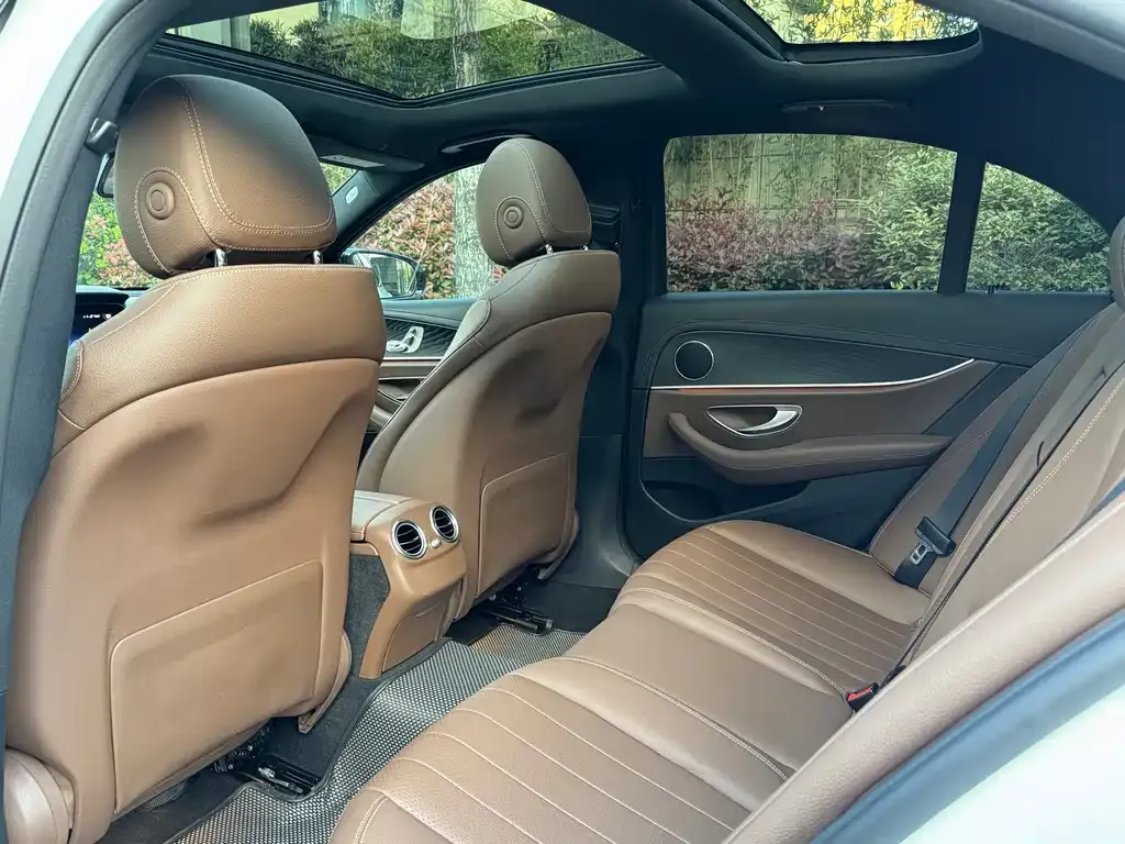 Mercedes-Benz E-Class (Import) — фото 3