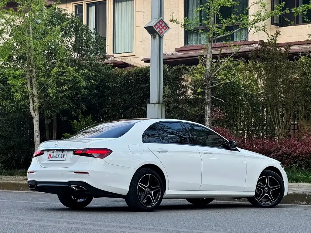 Mercedes-Benz E-Class (Import) — фото 8