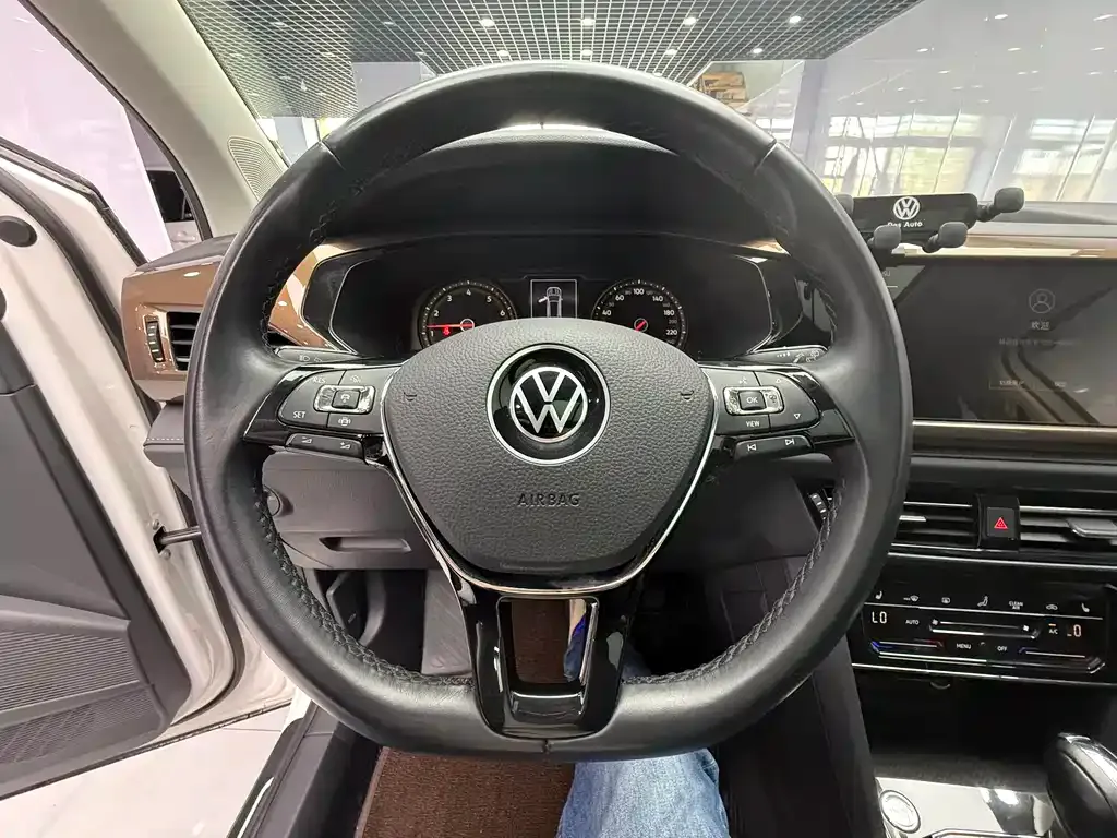 Volkswagen Tharu — фото 7
