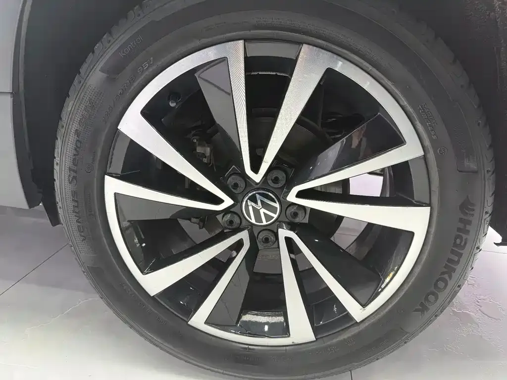 Volkswagen Tharu — фото 8