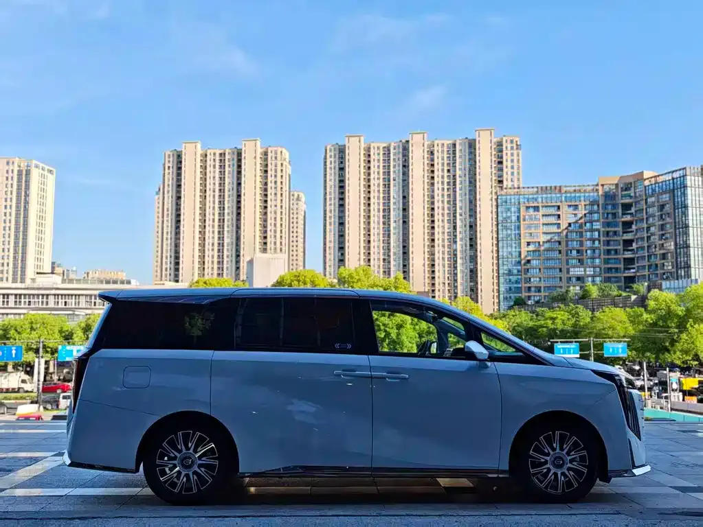 GAC Motor Trumpchi E9 — фото 3