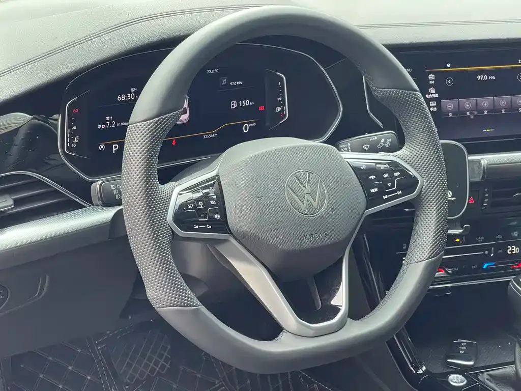 Volkswagen Passat — фото 10