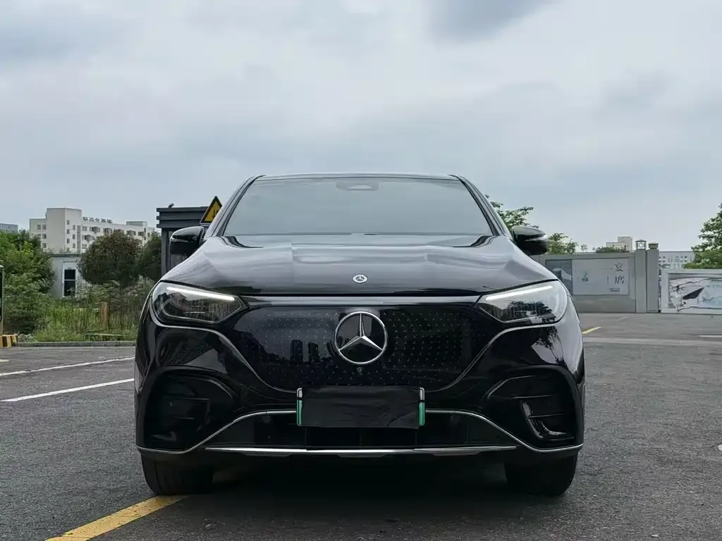 Mercedes-Benz EQE SUV — фото 9