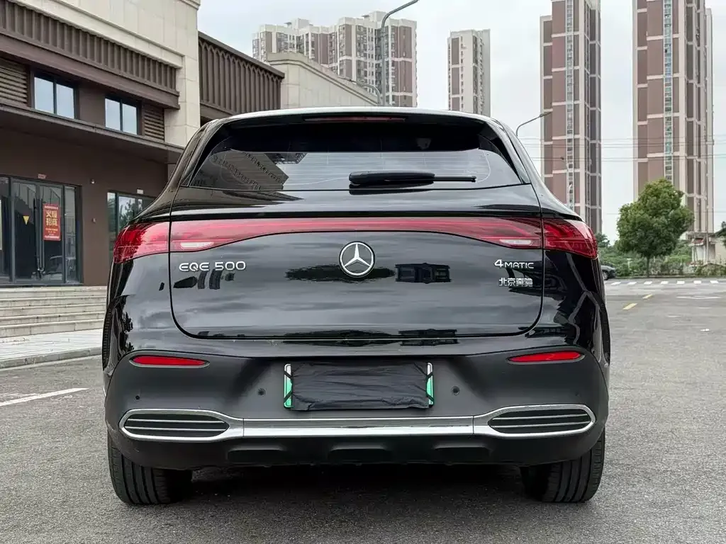 Mercedes-Benz EQE SUV — фото 2