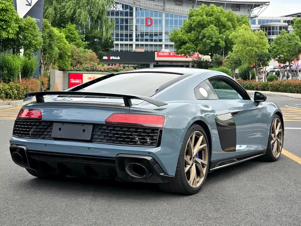 Audi R8 — фото 10