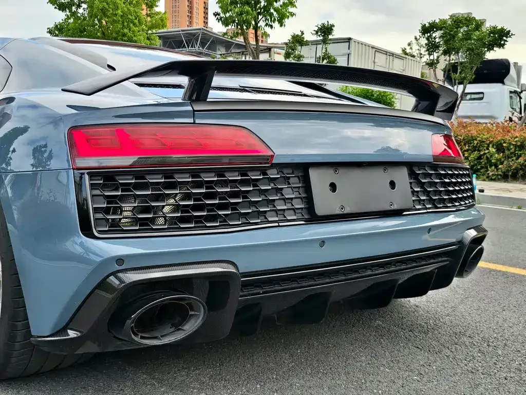 Audi R8 — фото 8