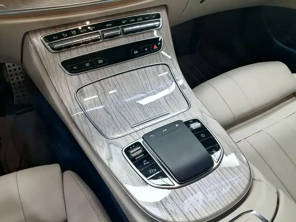 Mercedes-Benz E-Class (Import) — фото 7