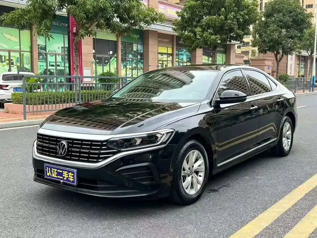 Volkswagen Passat — фото 1