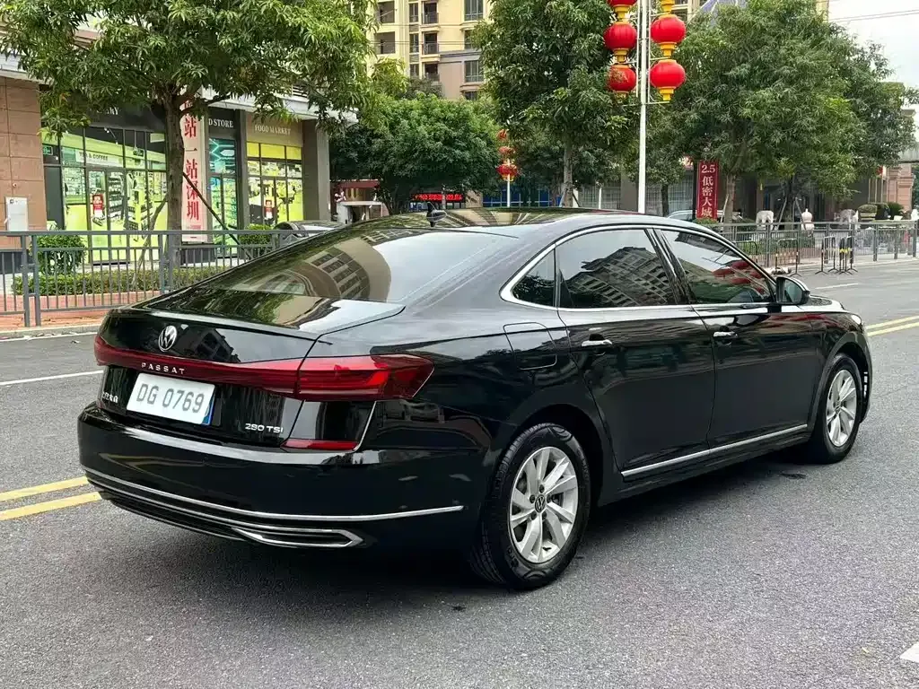 Volkswagen Passat — фото 9