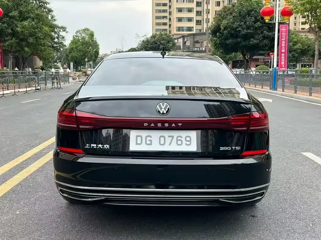 Volkswagen Passat — фото 8