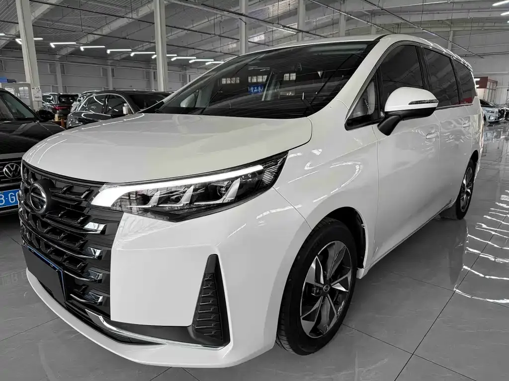 GAC Motor Trumpchi M6 — фото 1