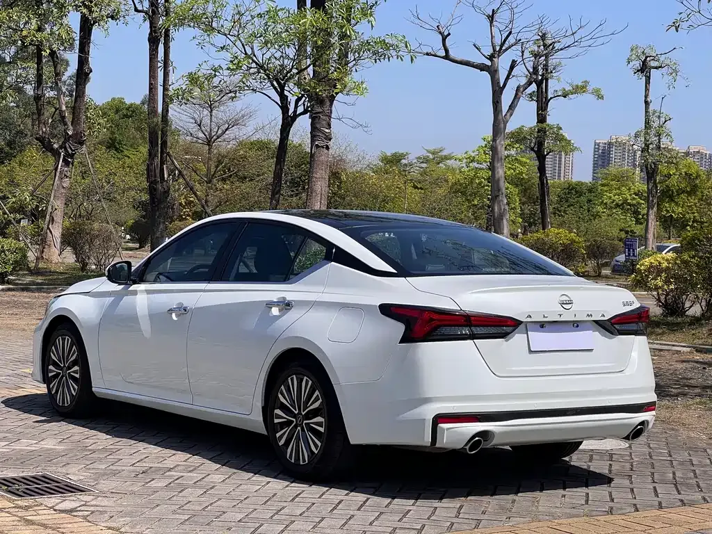 Nissan Teana — фото 10