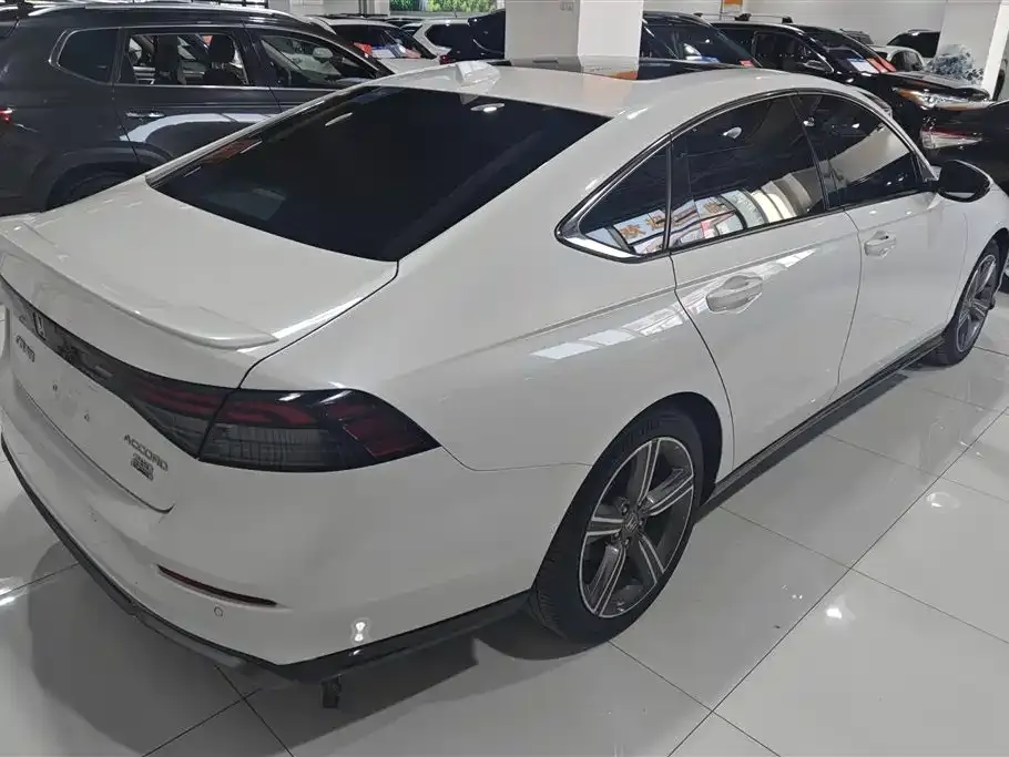 Honda Accord — фото 5