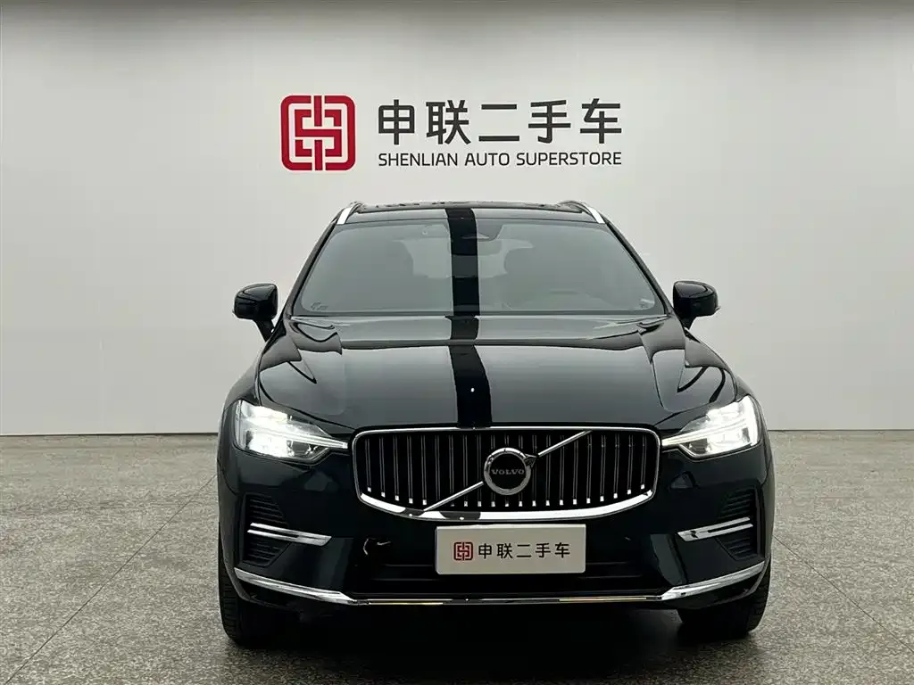 Volvo XC60 — фото 8