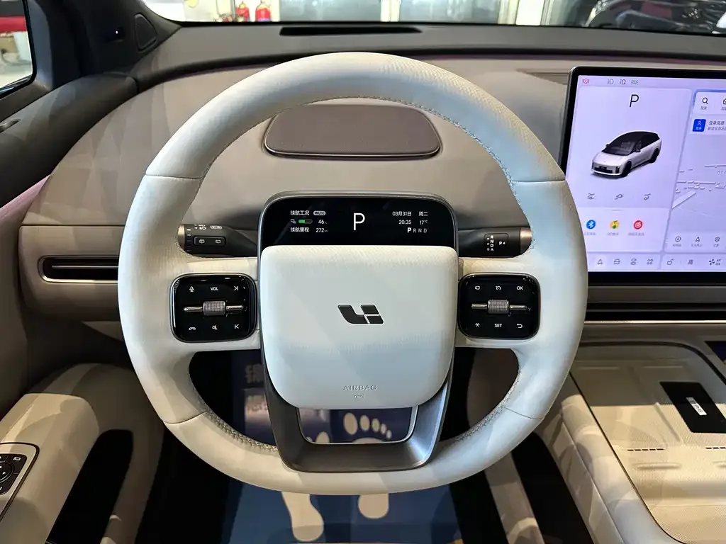 Li Auto i6 — фото 4