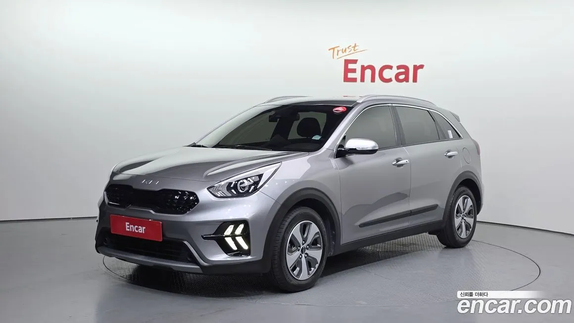 Kia Niro — фото 1