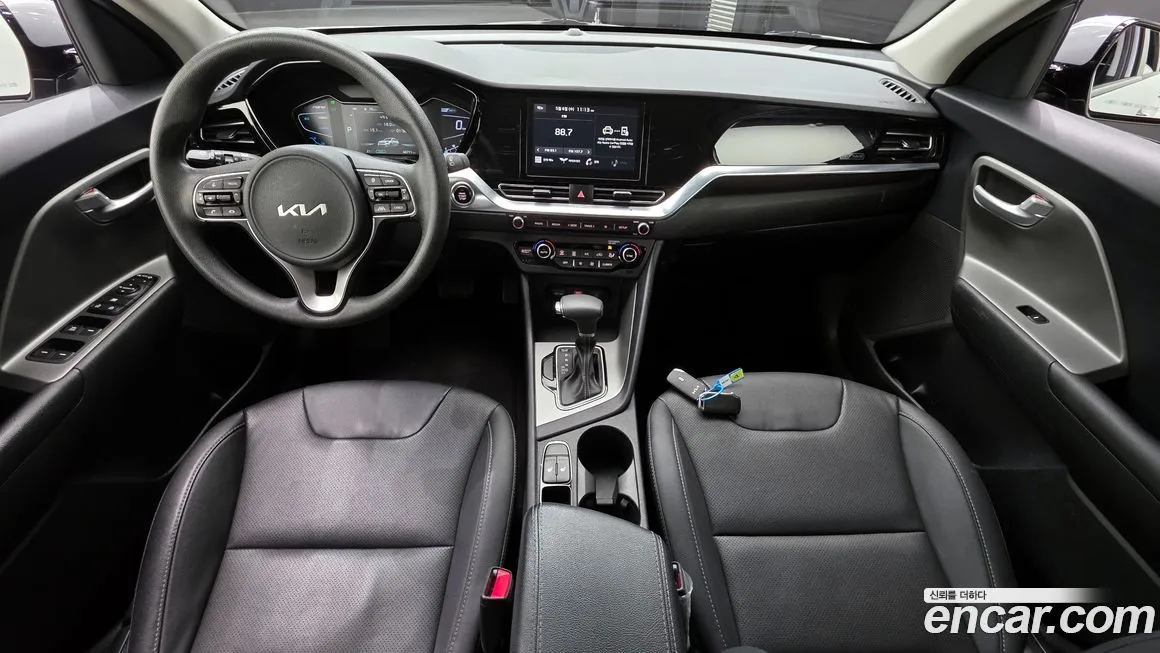 Kia Niro — фото 8