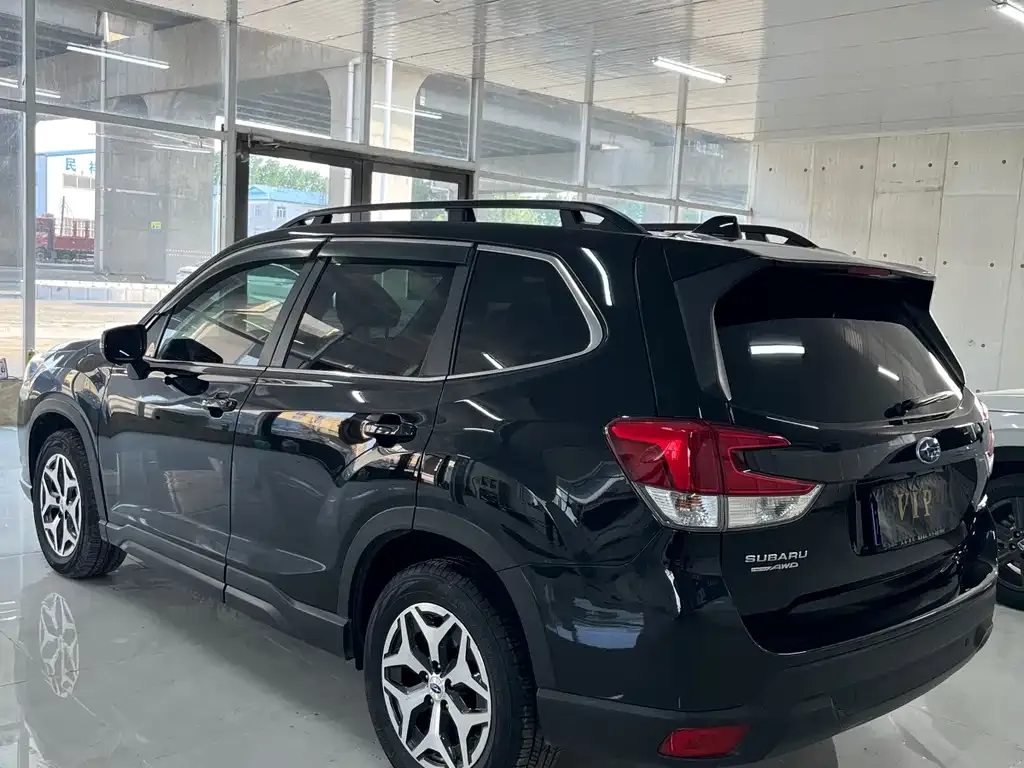 Subaru Forester — фото 6