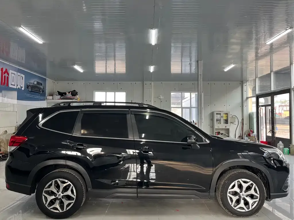 Subaru Forester — фото 10