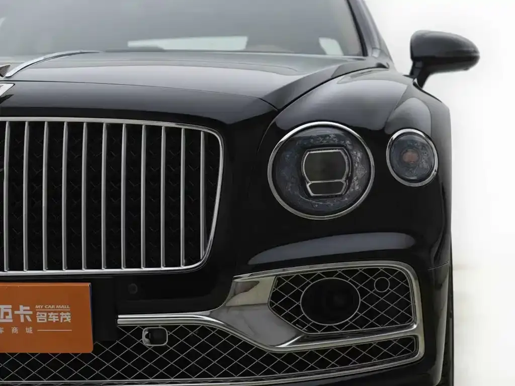 Bentley Flying Spur — фото 5