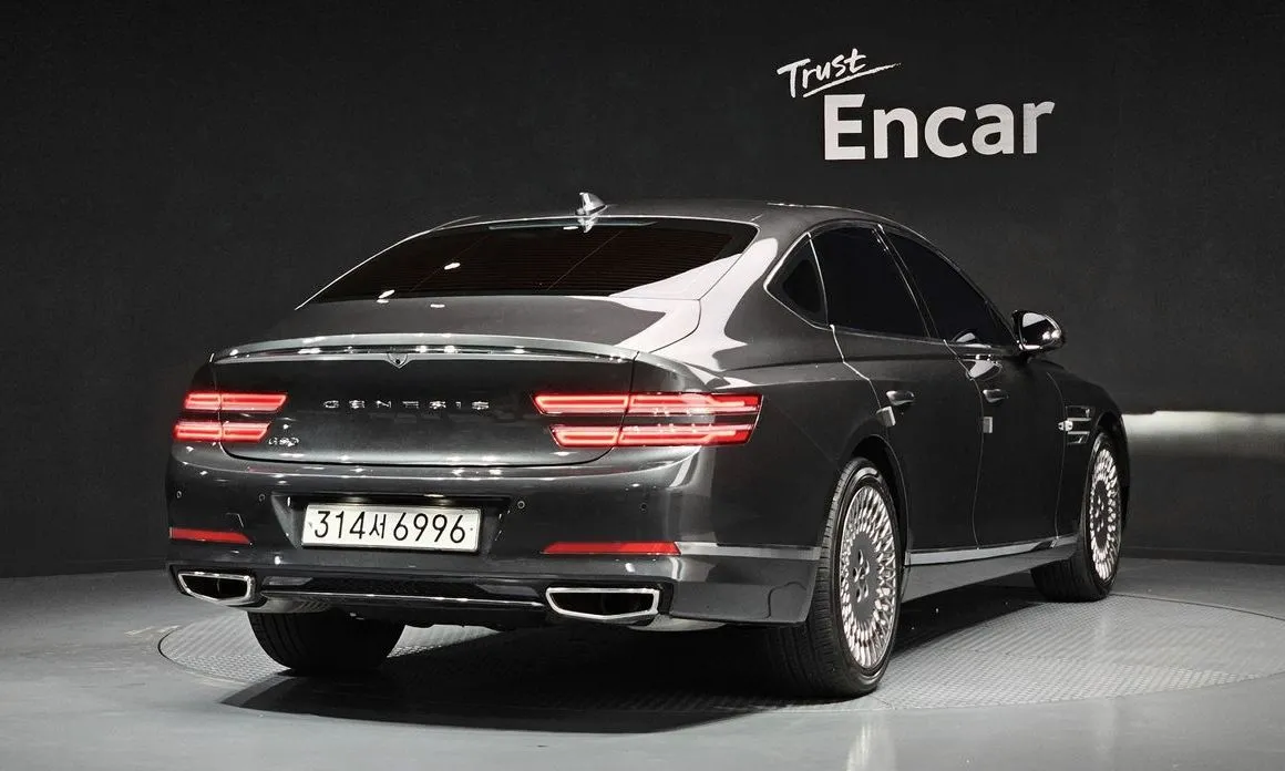Genesis G80 — фото 10