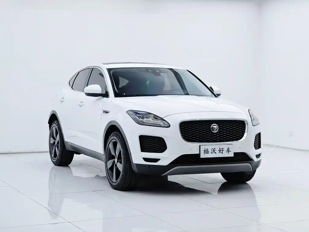 Jaguar E-PACE — фото 6