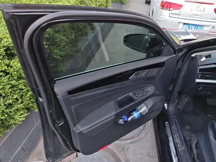 Volkswagen Passat — фото 10