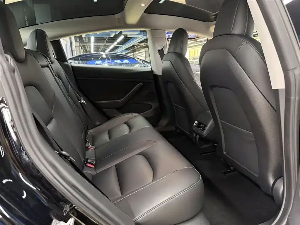 Tesla Model 3 — фото 6
