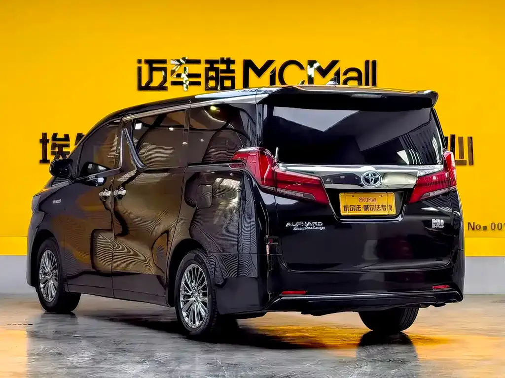 Toyota Alphard — фото 9