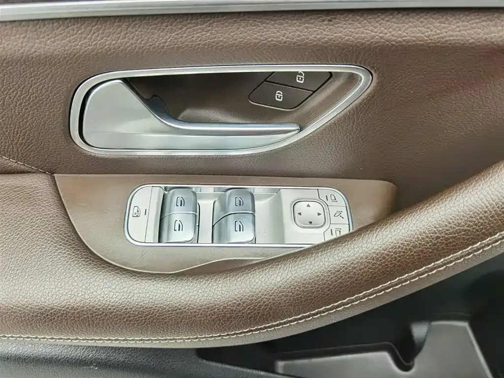 Mercedes-Benz GLE — фото 10