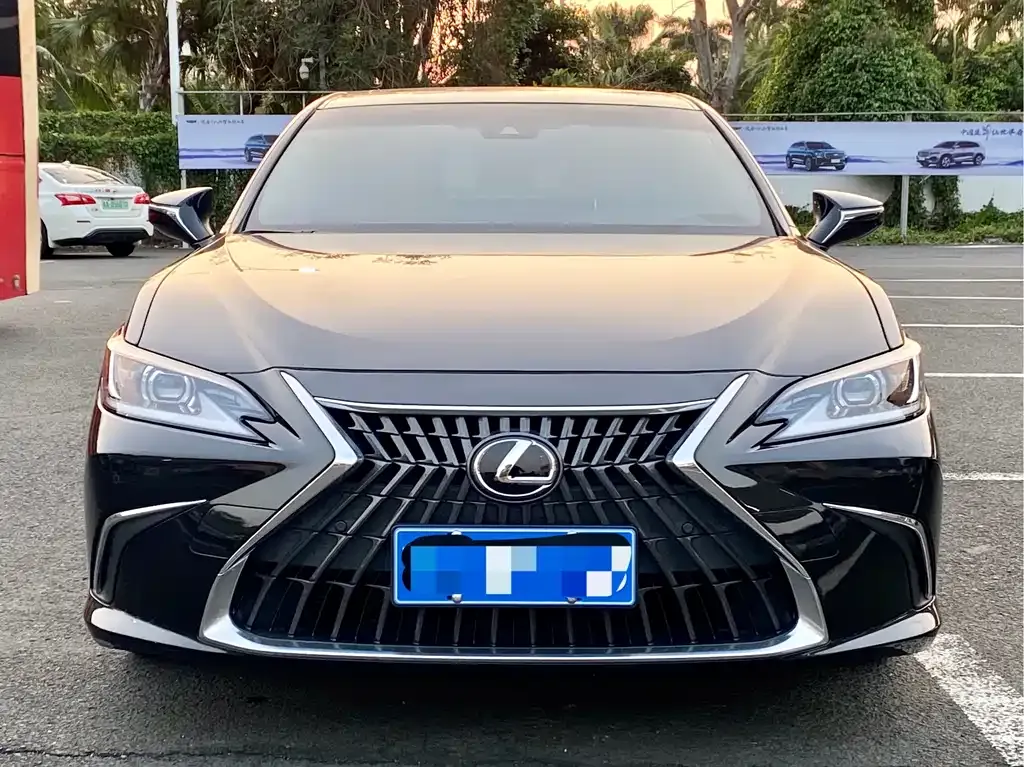 Lexus ES — фото 8