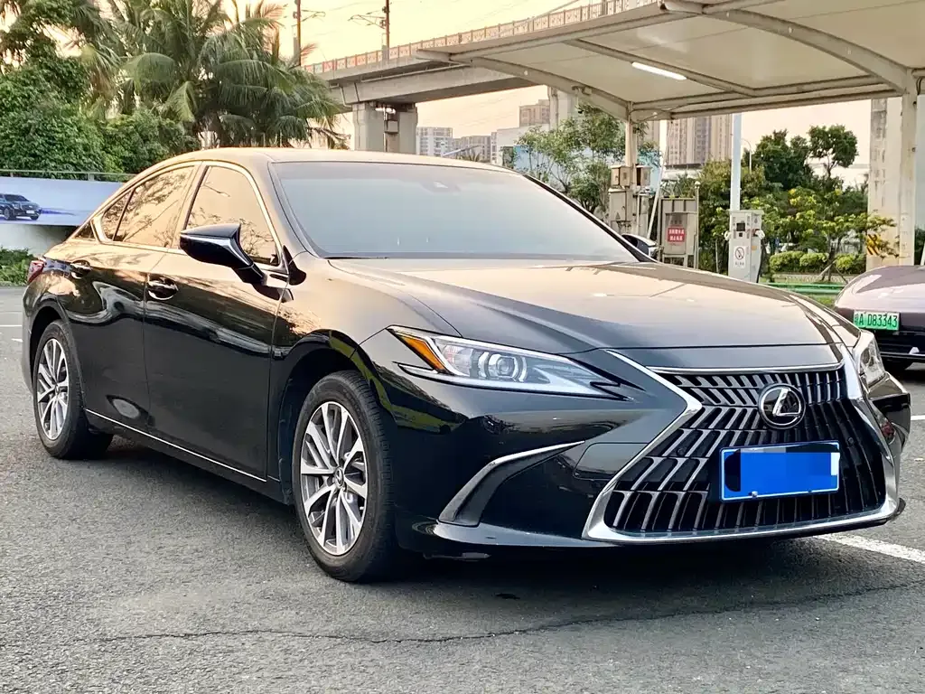 Lexus ES — фото 6