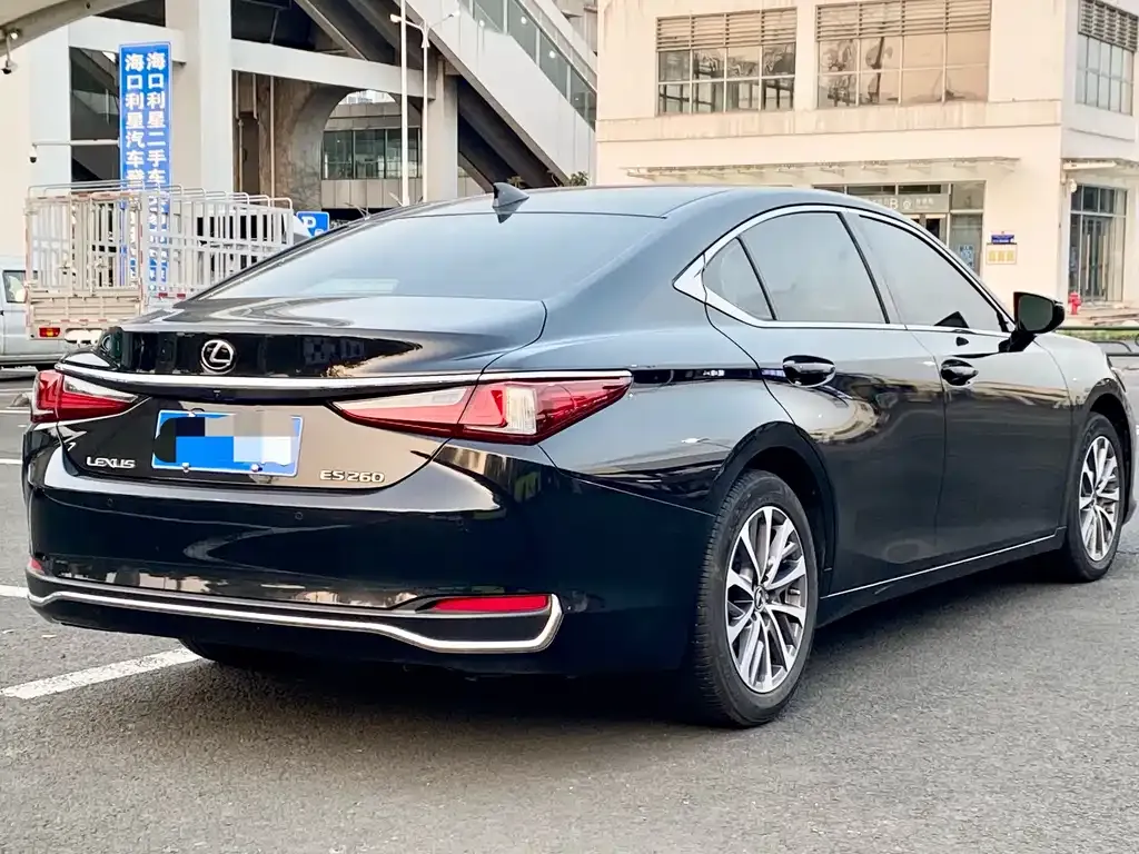 Lexus ES — фото 9