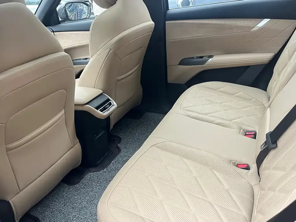 Changan CS75PLUS — фото 9