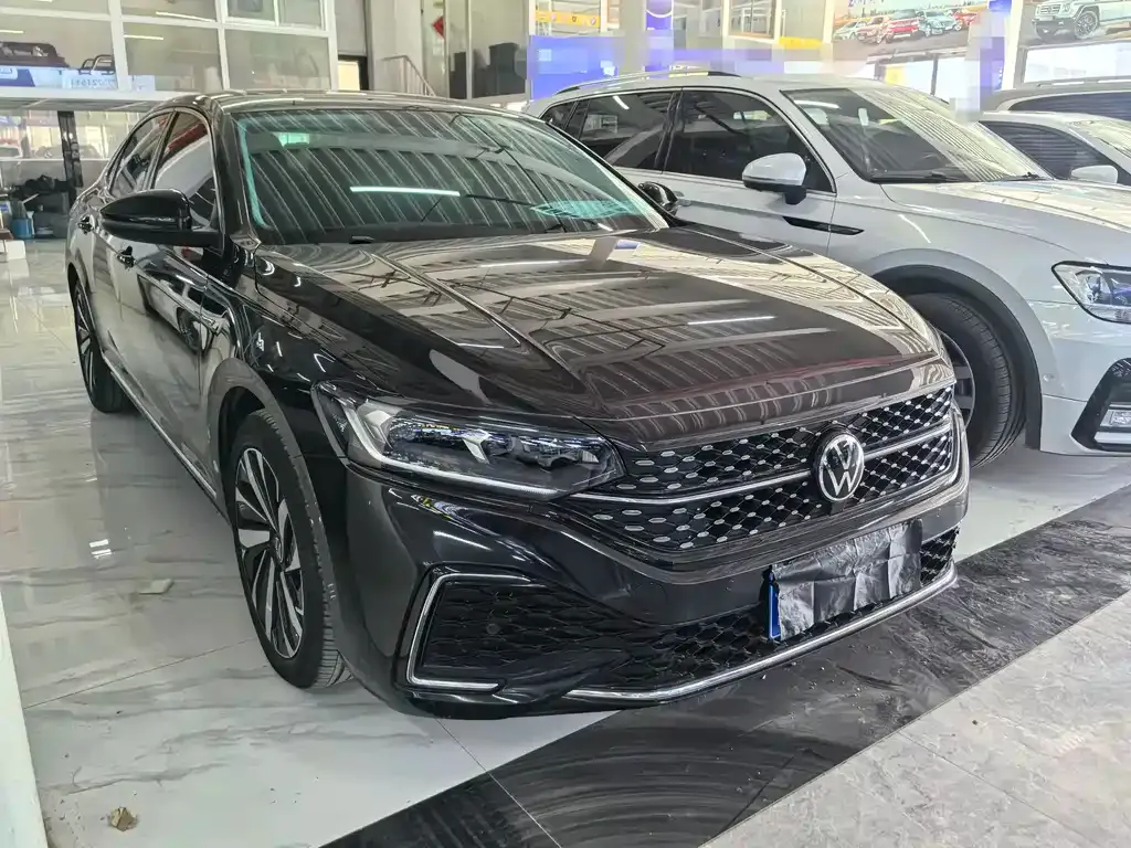 Volkswagen Passat — фото 2