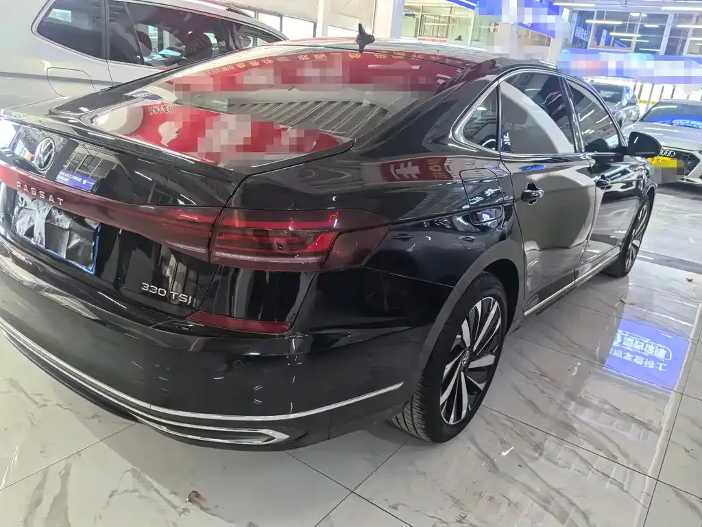 Volkswagen Passat — фото 10