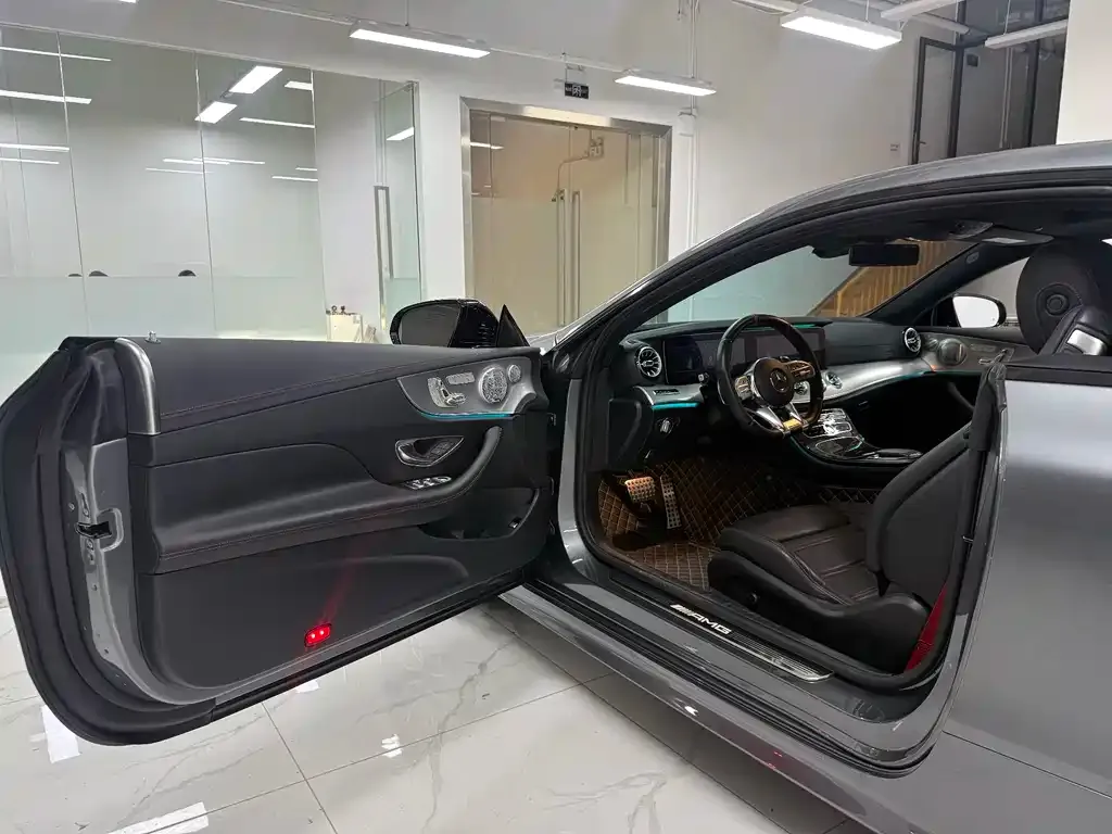 Mercedes-Benz E-Class AMG — фото 5