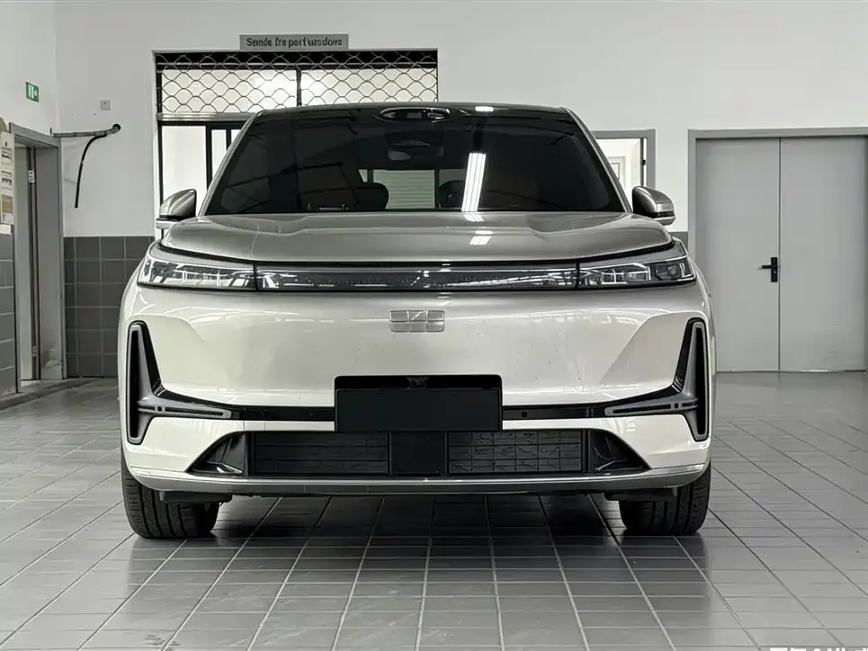 Geely Galaxy M9 — фото 2