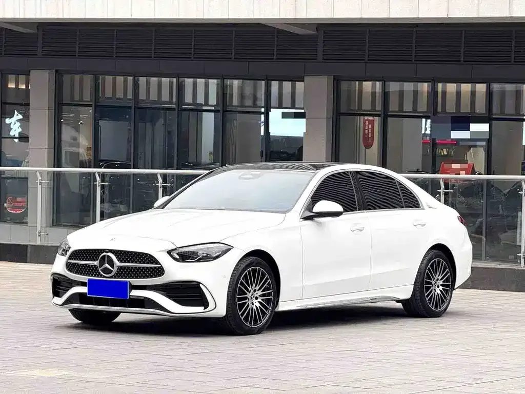 Mercedes-Benz C-Class — фото 1